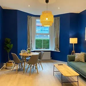 Aaron Wise - 17 Fitzhamon Apartment Cardiff